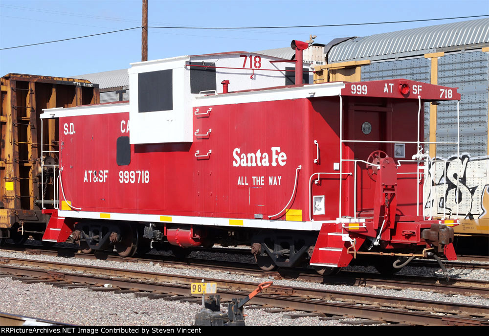 Santa Fe CE-8 caboose ATSF 999718 after local touch up project.